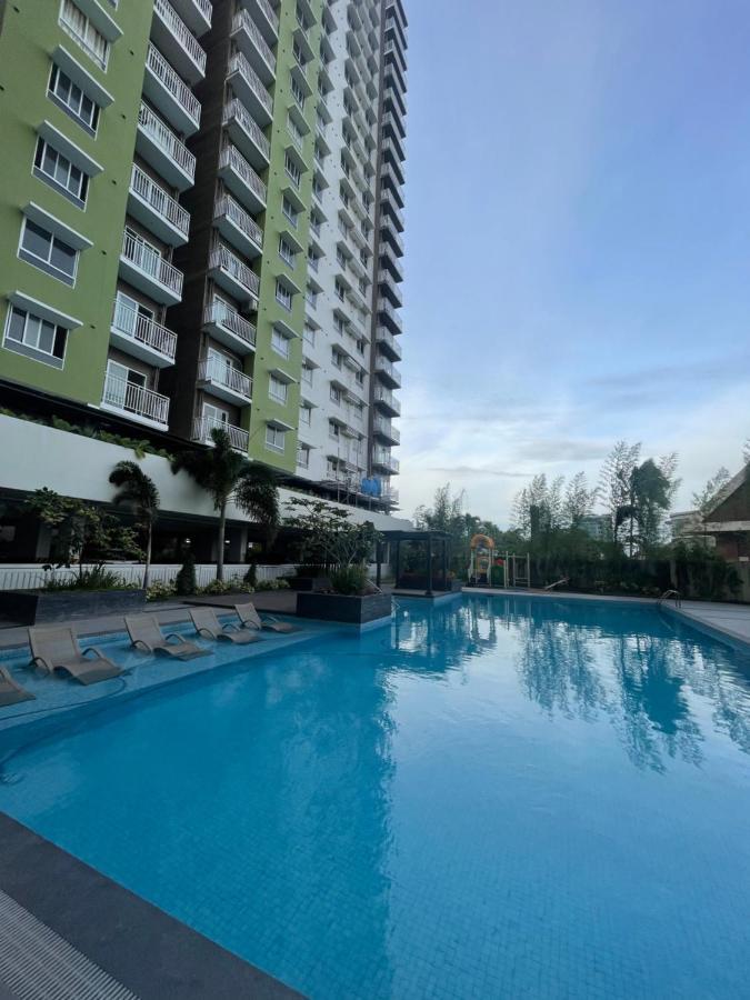 Mesatierra Garden Residences Davao City Esterno foto